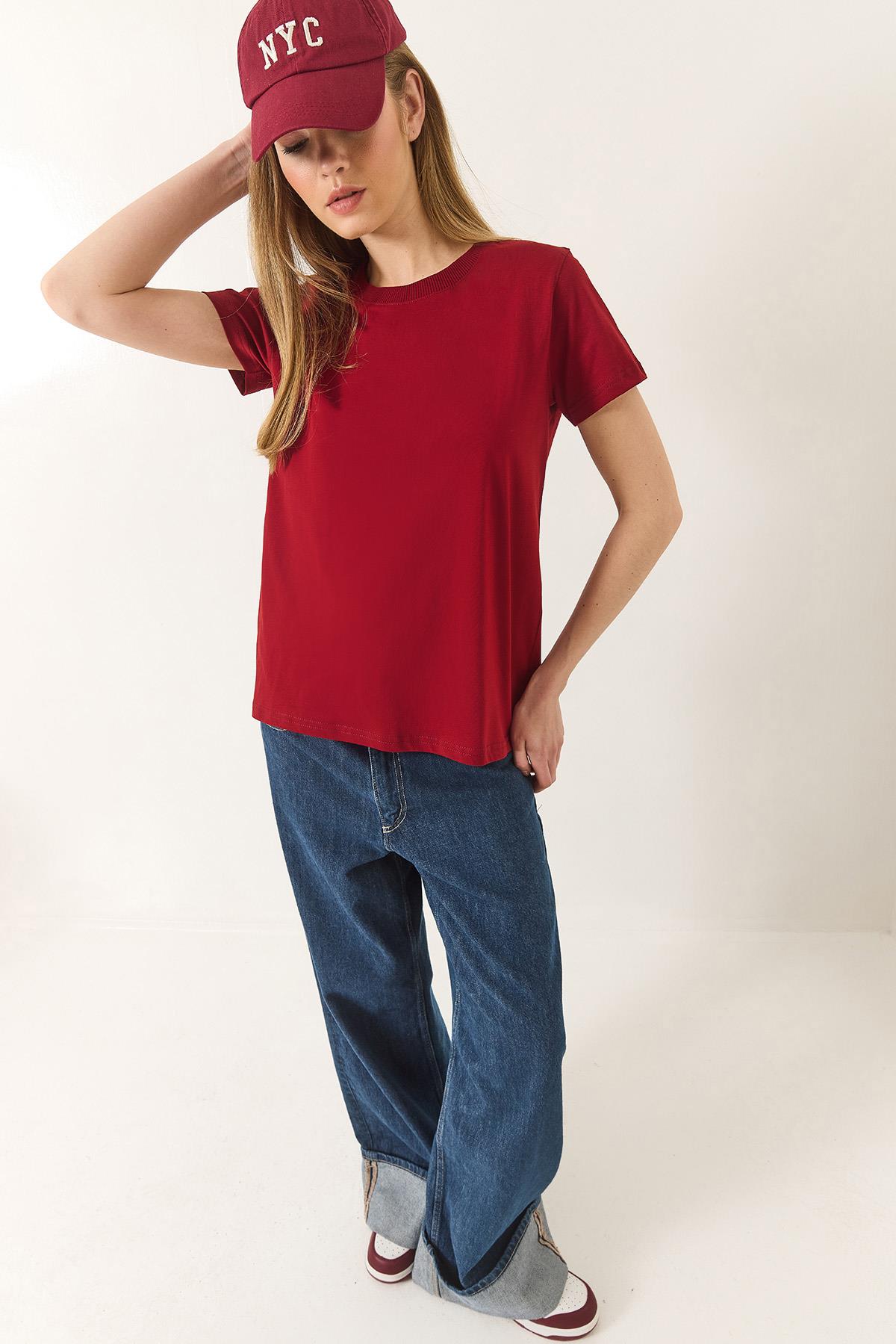 Kadın %100 Organik Pamuklu Comfort Fit Arkası Uzun Basic T-shirt 60602049 - Bordo - S