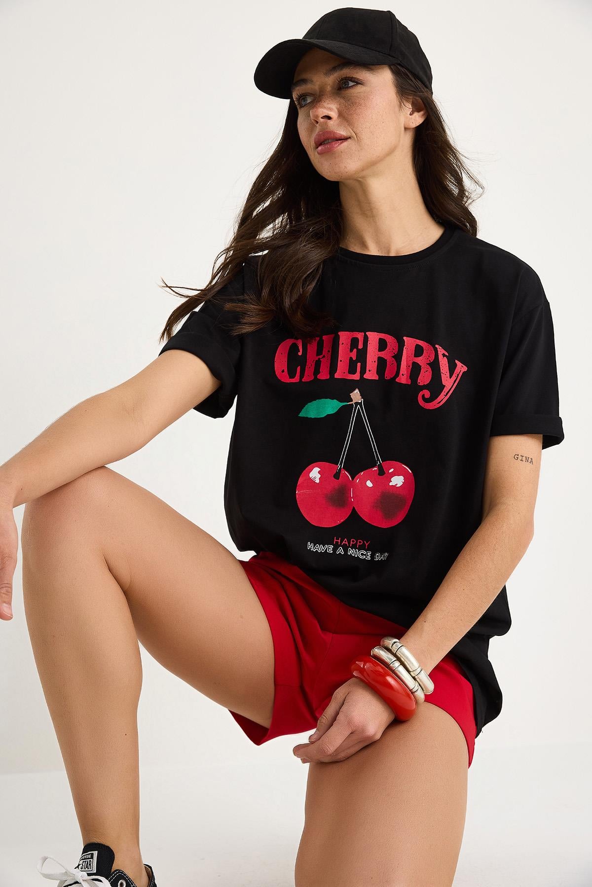 Kadın Cherry Baskılı Oversize Basic Pamuklu T-Shirt 04025 60284052 - Siyah - Siyah / L