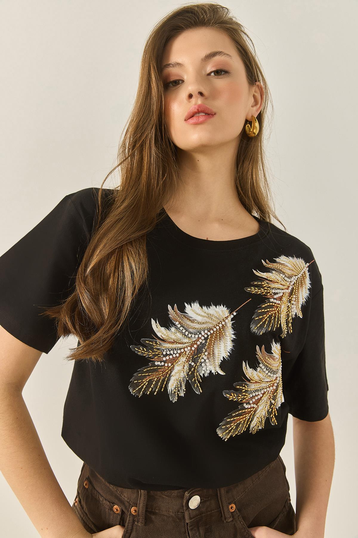 Kadın Omuzdan Yaprak Desenli Boncuk İşleme Detaylı Rahat Kalıp Pamuklu T-Shirt 1850 60283283 - Siyah - Siyah / L