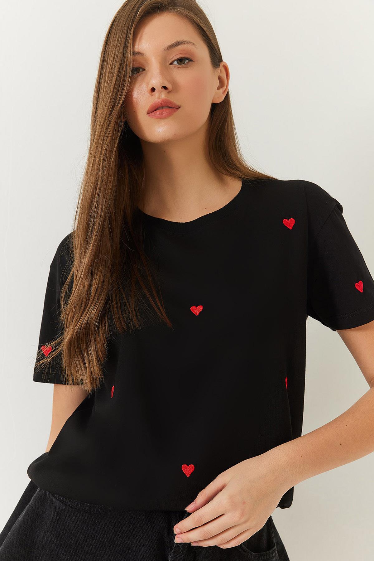 Kadın Kalp Nakışlı Tshirt 60602004 - Siyah - Siyah / M