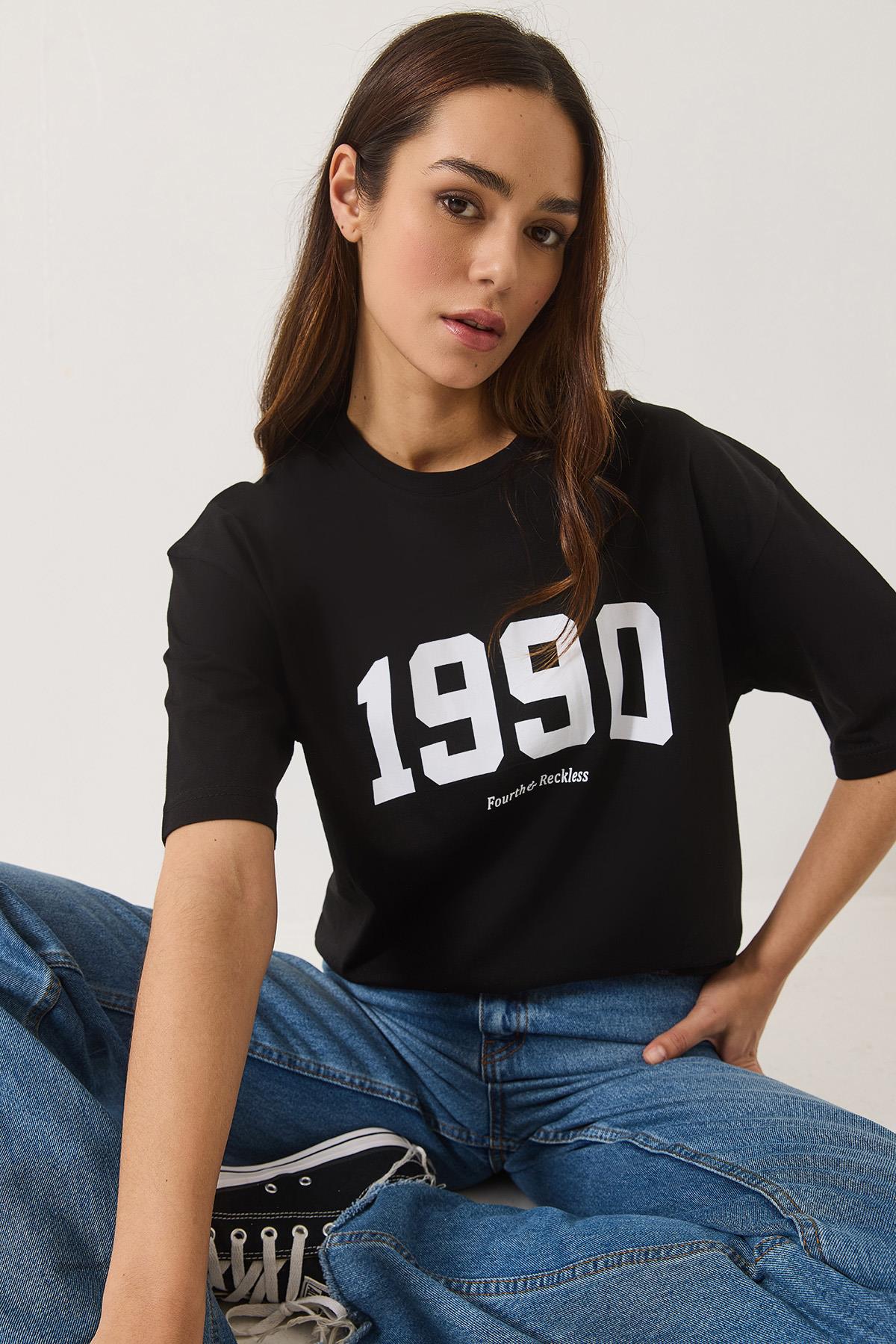 Kadın 1990 Baskılı Bisiklet Yaka Kısa Kollu Oversize Basic T-Shirt 0266 60283159 - Siyah - Siyah / M