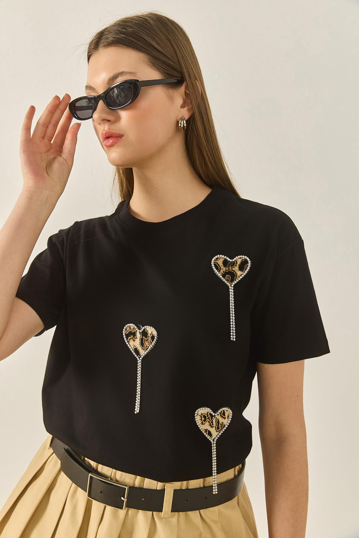 Kadın Leopar ve Taş Detaylı Kalpli Kısa Kollu T-Shirt 60602034 - Siyah - Siyah / S