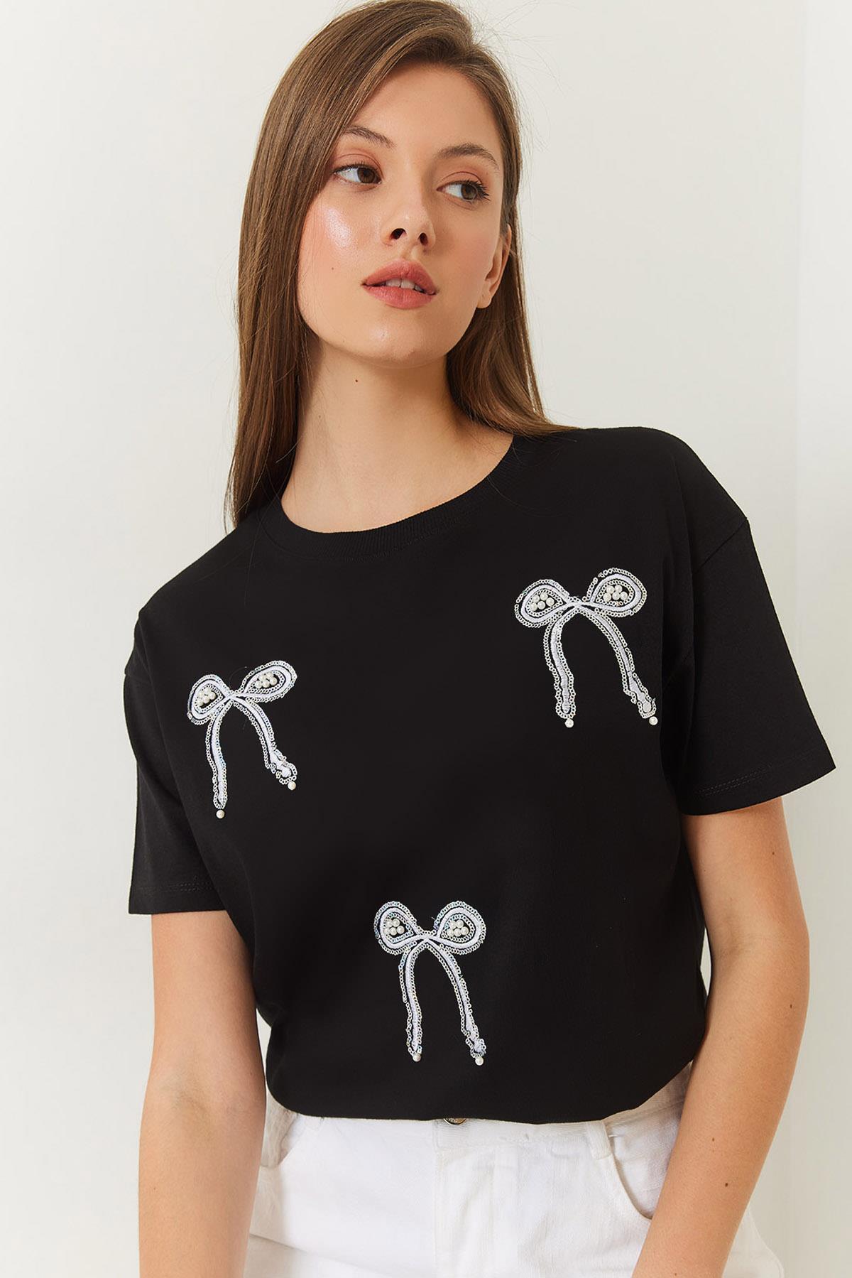 Kadın Taş ve Fiyonk Detaylı Tshirt 60602005 - Siyah - Siyah / L