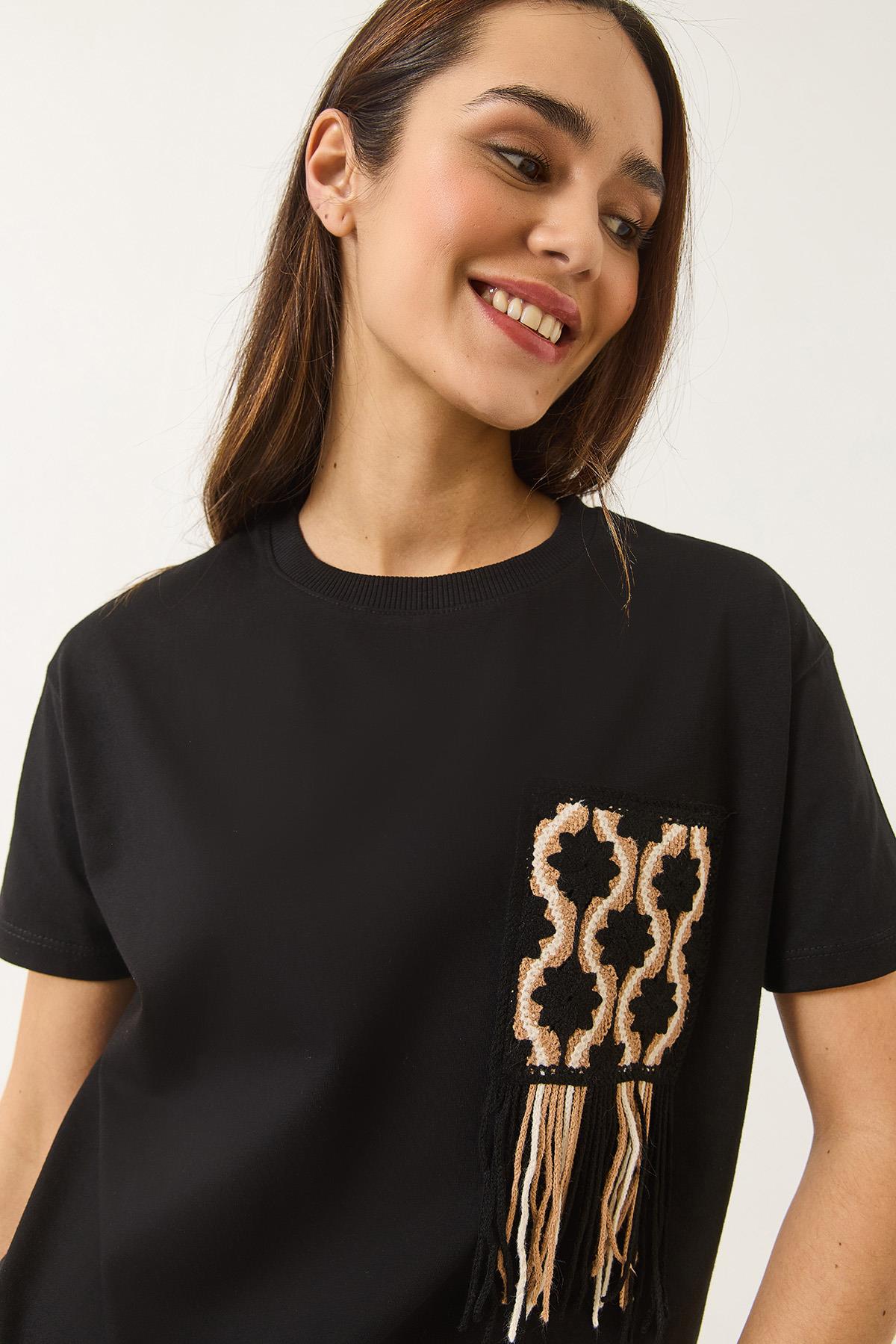 Kadın Tığ İşlemeli Cep Detaylı T-Shirt 60602027 - Siyah - Siyah / S