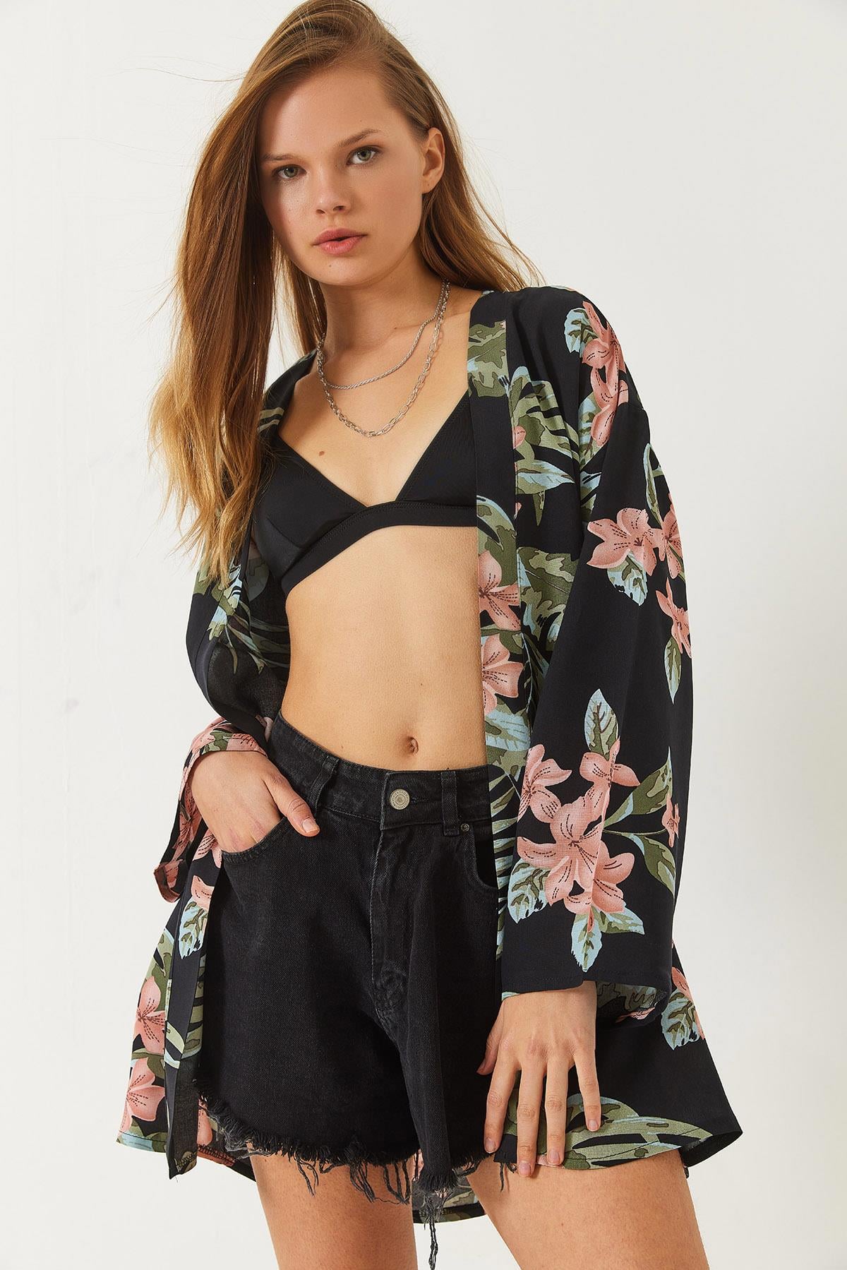 Kadın Çiçek Desenli Kısa Viskon Kimono 60261498 - Siyah - Siyah / XL