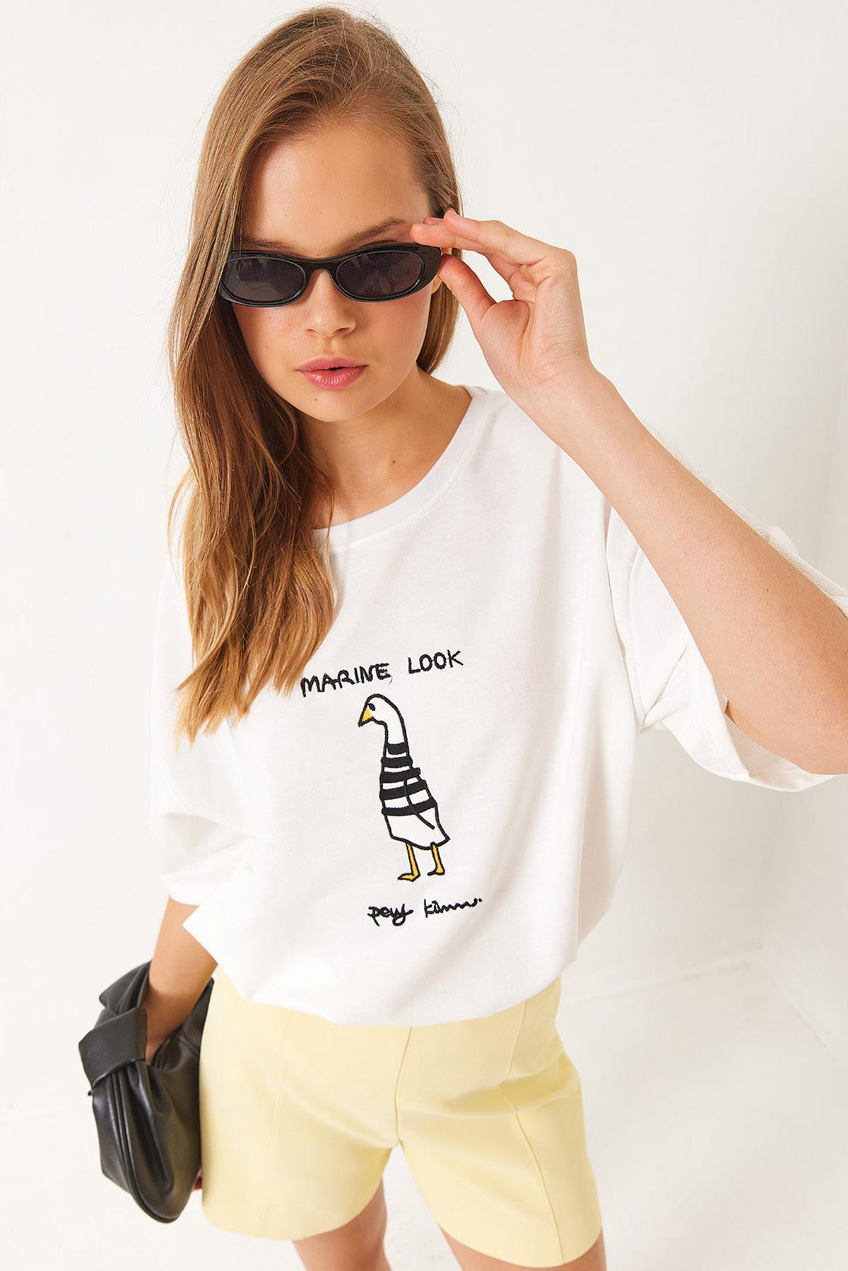Kadın Nakışlı Oversize Örme T-Shirt 3037 60283078 - Beyaz - Beyaz / M