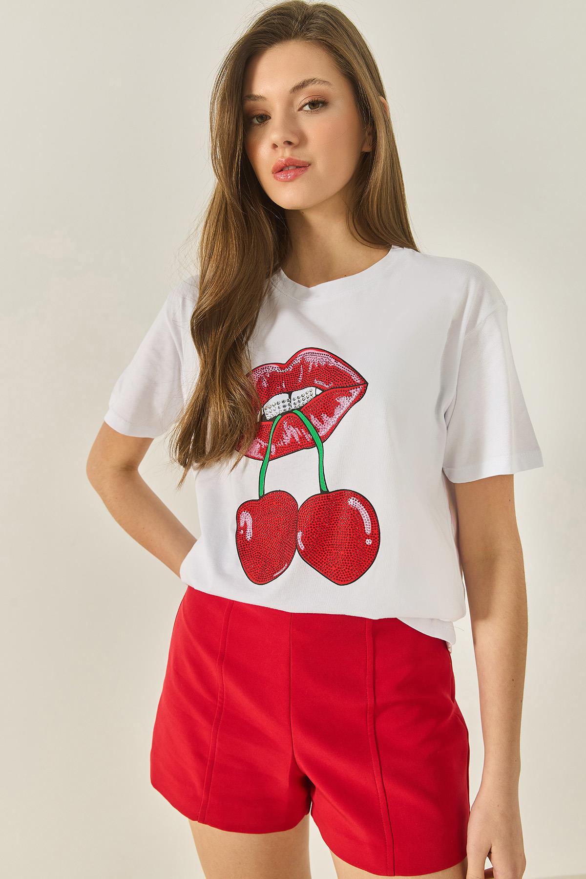 Kadın  Cherry Lips Baskılı Taş Detaylı Normal Kalıp T-Shirt 4137 60283298 - Beyaz - Beyaz / M