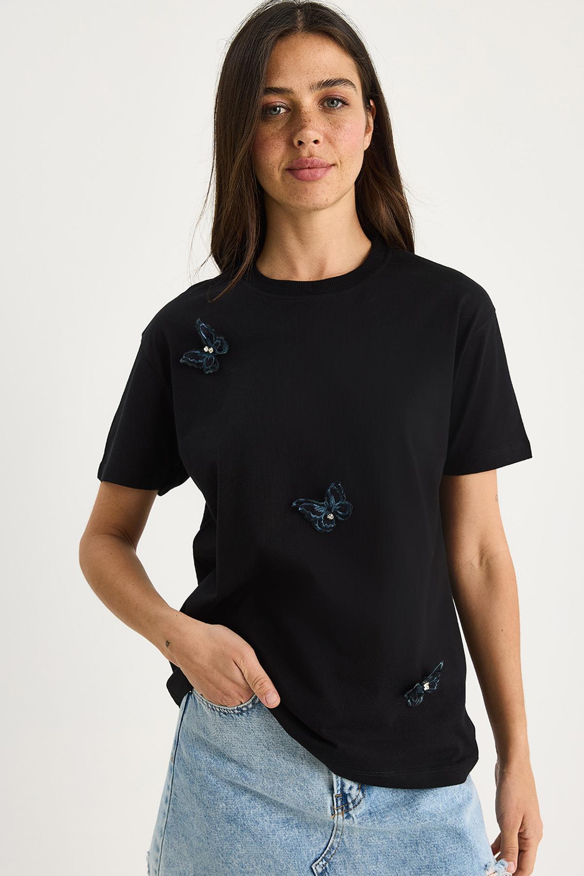 Kadın Kelebek Aksesuarlı Bisiklet Yaka Pamuklu T-Shirt 60602071 - Siyah - Siyah / M