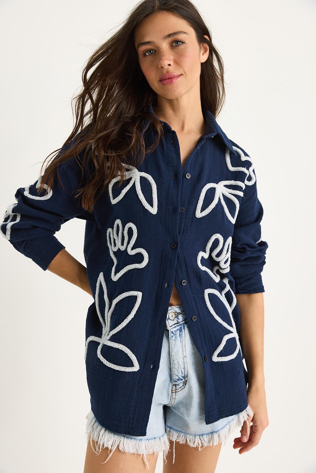 Kadın Süzene Nakış İşlemeli Oversize Müslin Gömlek 2094 60283361 - Lacivert - Lacivert / L
