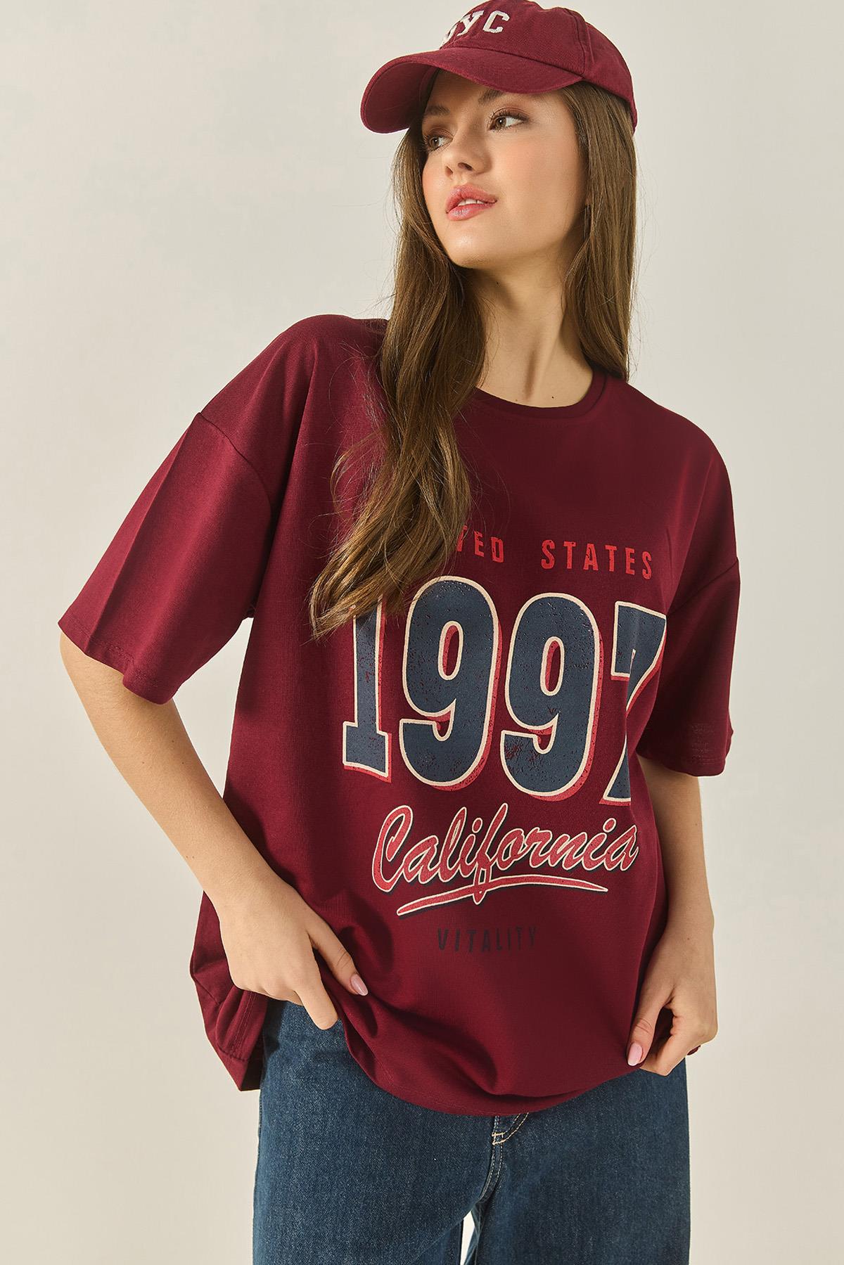 Kadın 1997 Baskılı Pamuklu Oversize T-Shirt 3056 60284048 - Bordo - Bordo / M