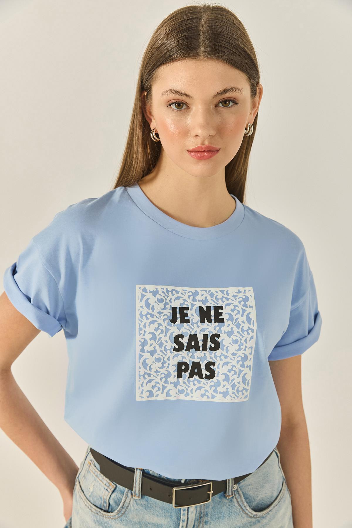 Kadın Bisiklet Yaka Kısa Kollu Baskılı Pamuklu Salaş T-Shirt 5447 60283289 - Bebe Mavisi - Bebe Mavisi / S