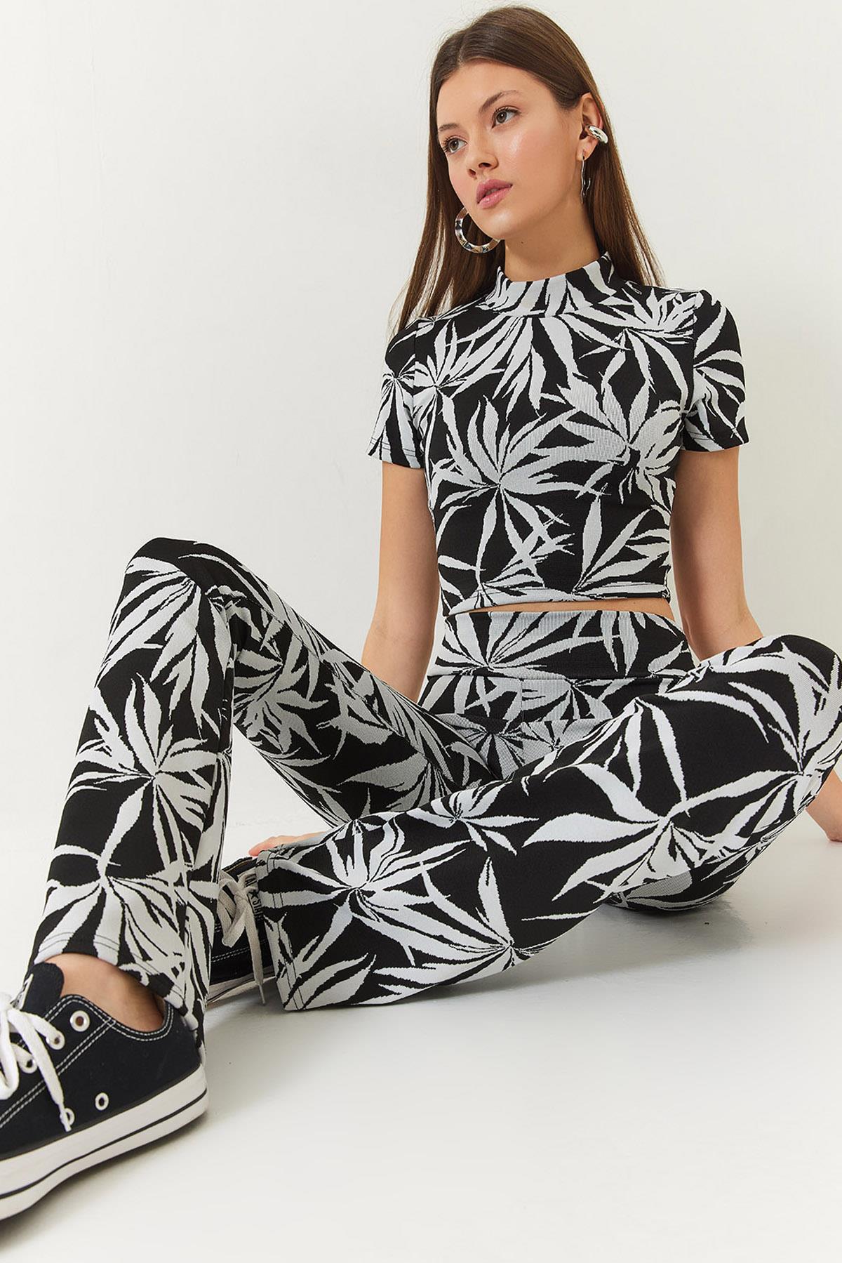 Kadın Yarım Balıkçı Yaka Kısa Kollu Crop Beli Lastikli Pantolonlu Alt-Üst Takım 60261374 - Siyah-Beyaz - Siyah-Beyaz / M